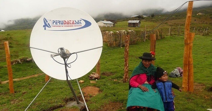 Internet en zonas rurales: ¿Por qué elegir un servicio satelital?