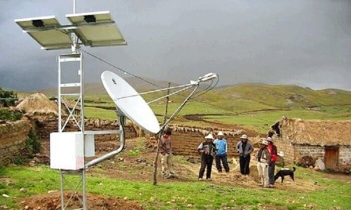 ¿Se puede acceder a Internet satelital comunitario en Perú?