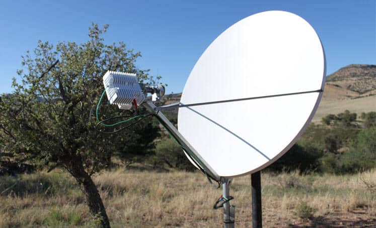 ¿Qué es el servicio de banda ancha satelital?