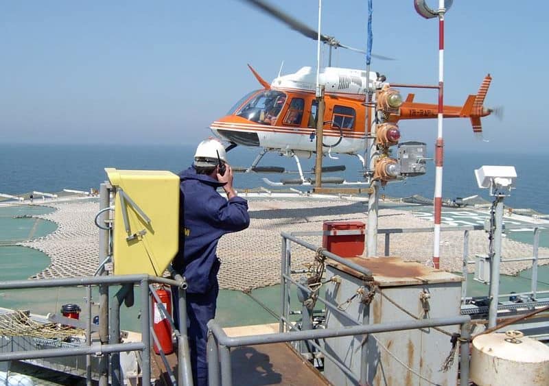 Importancia de la telefonía satelital para trabajos en alta mar