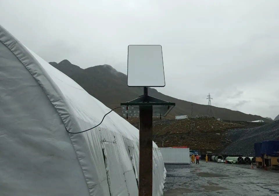 Internet satelital y paneles solares: cómo ser autosuficiente en cualquier lugar del mundo
