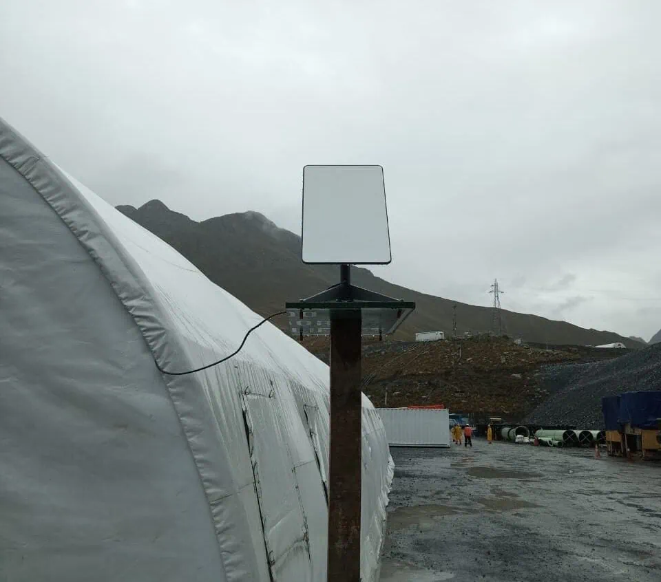 antena starlink en Antamina, Perú